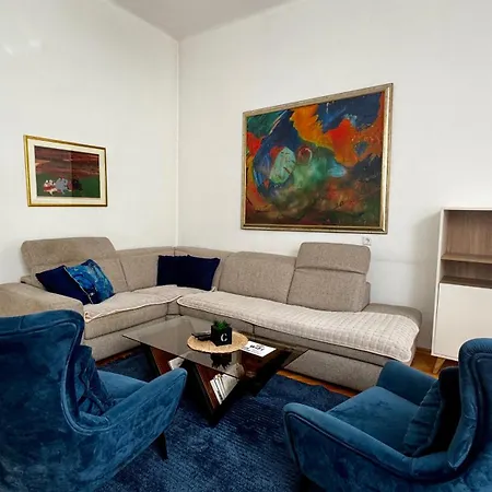 Spacious Apartment In The City Centre Sarajevo Exterior photo
